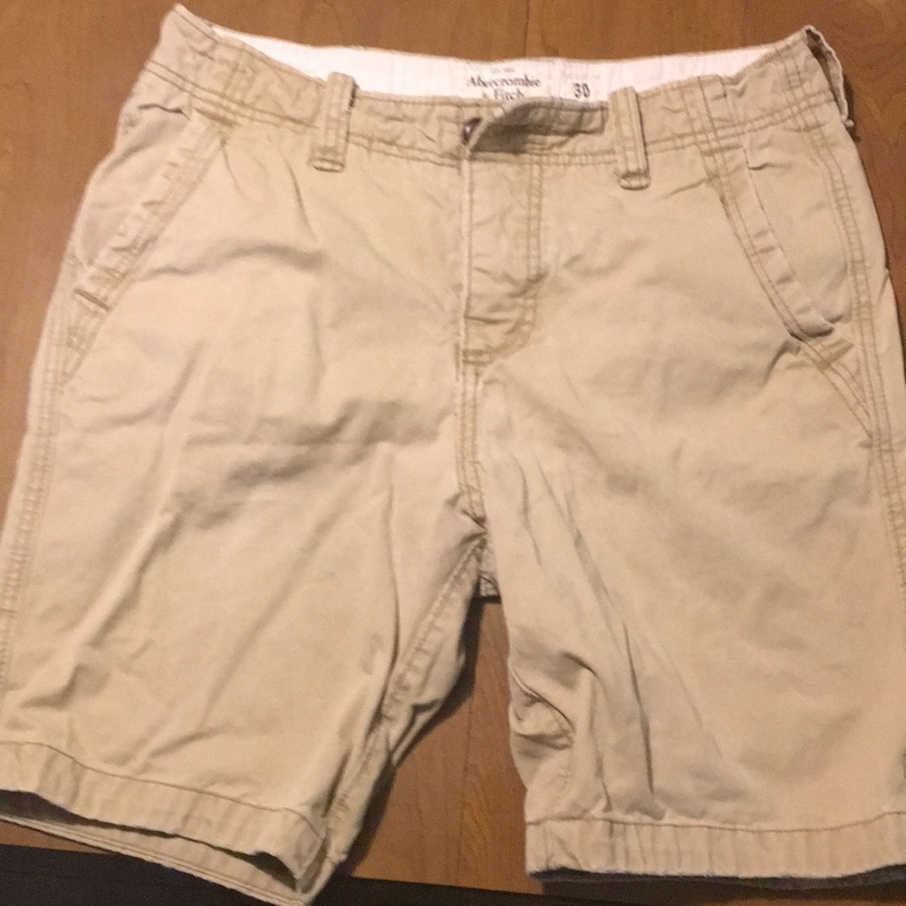 A&F khaki shorts